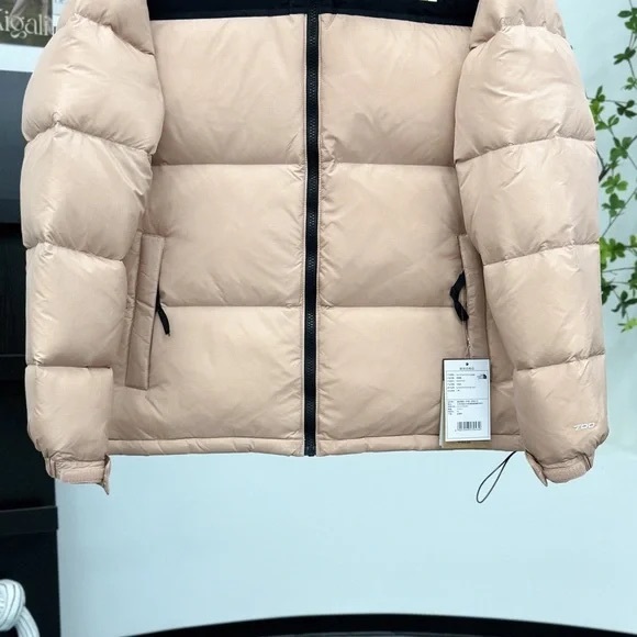 "The North Face 1996 Retro Nuptse 700 Fill Packable Jacket
" - Picture 7 of 7
